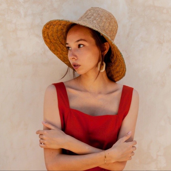 NWT. Madison Bucket Straw Hat - Picture 2 of 2